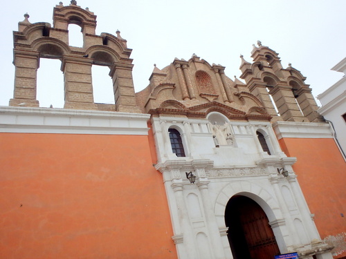 Walk about Trujillo, Peru.